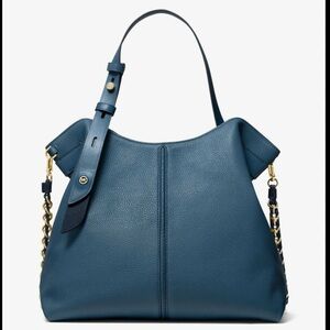 Ladies Downtown Astor Handbag EUC